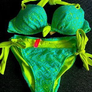 Victoria Secret Beautiful set